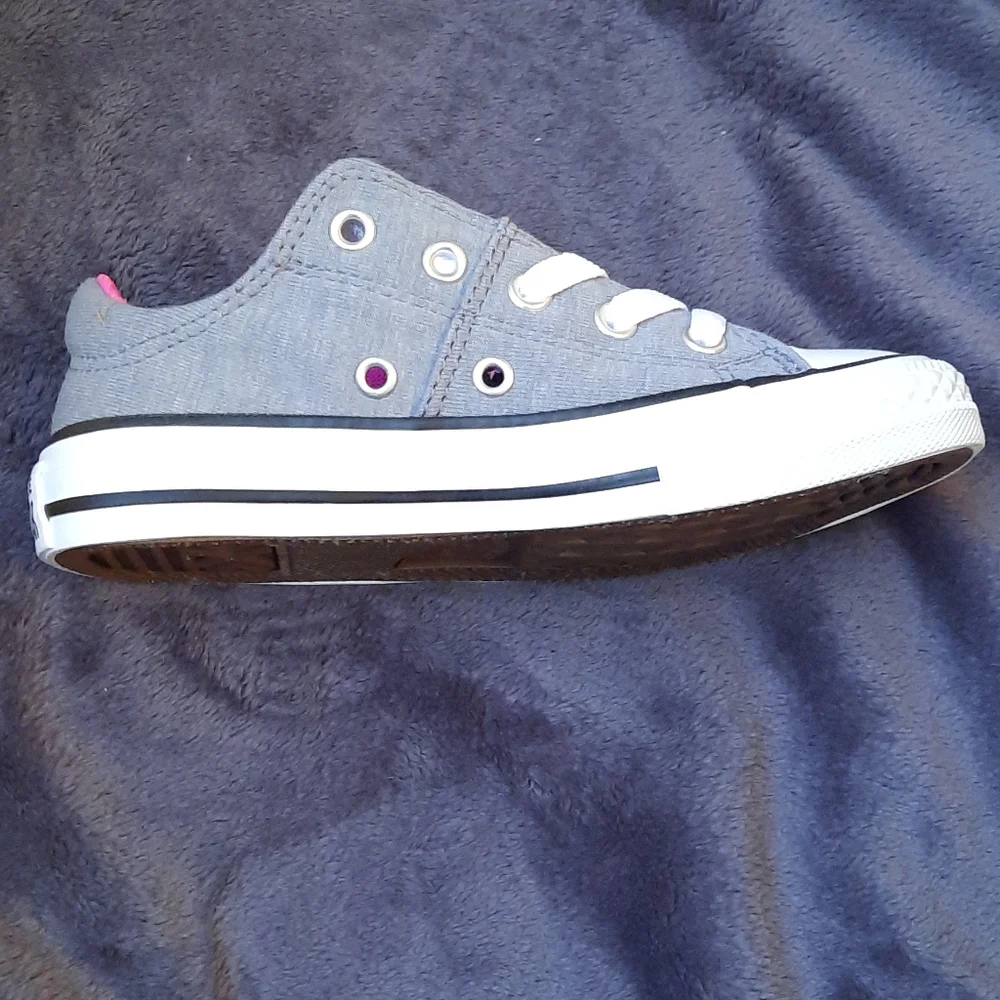 Grey and pink converse